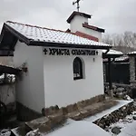 Nyaraló за гости бащин дом